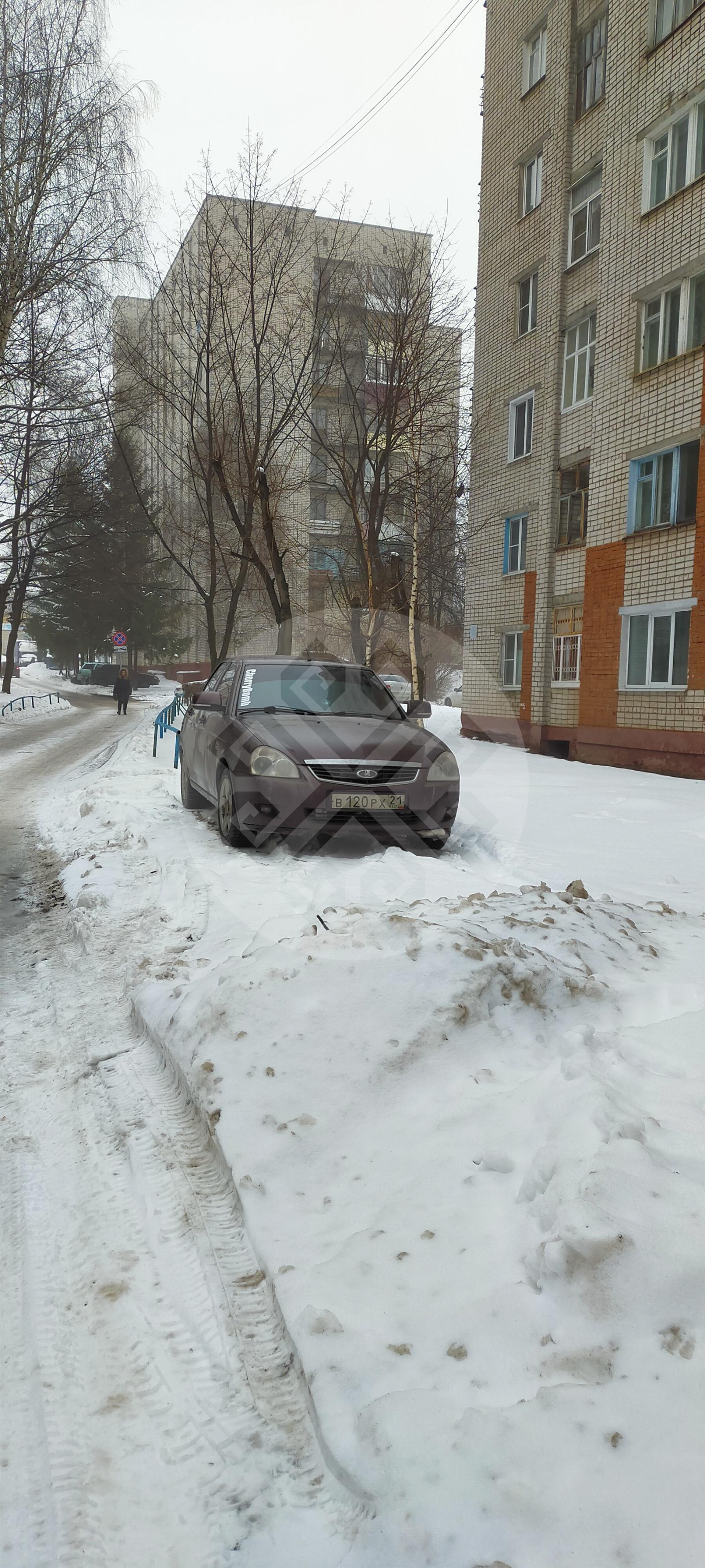 Парковка на газоне | Народный Контроль Чувашской Республики